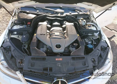 2012 Mercedes-Benz C 63 Amg z USA, uszkodzony, nr VIN WDDGF7HB6CA725179